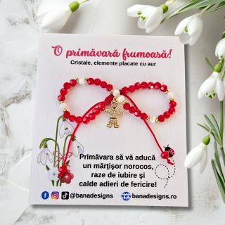 Bratara martisor cu baietel cristale rosii si margele texturate placate cu aur de 18K