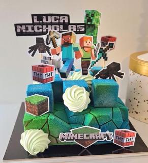 Suita de toppere de tort cu  Minecraft cu urare