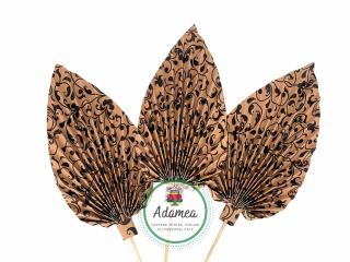 Topper tort cu evantai sau frunza de palmier natur cu plante negre