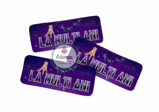 Topper tort cu stegulet cu La multi ani pentru Wednesday