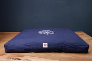 Perna de meditatie Asteya Zabuton Navy Blue 60x70x7cm cu husa detasabila si umplutura din lana de bumbac + meditatie ghidata cadou