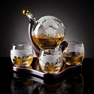 Cadou Luxury Decantor cu Patru Pahare Glob World  Suport Lemn Kitchen