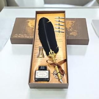 Set Caligrafie Royal Deluxe  (culori pana: bleumarin, negru, roz si verde)