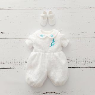 Set salopeta bebe si botosei personalizati, din muselina- Baby Blue Muslin