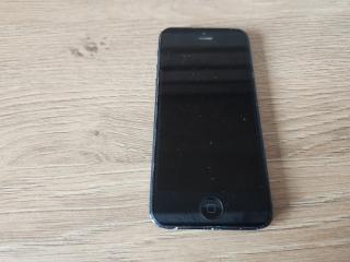 Telefon iPhone 5 negru model A1429 folosit impecabil