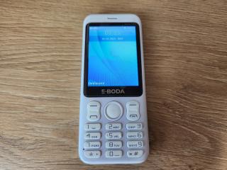 Telefon mobil E-Boda Speak T328 alb folosit