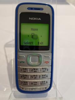 Telefon Nokia 1200 negru folosit