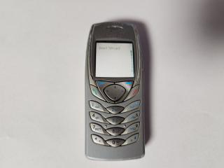 Telefon Nokia 6100 albastru folosit