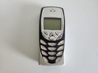 Telefon Nokia 8310 NHM-7 stare buna