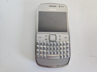 Telefon Nokia E6-00 model RM-609 folosit