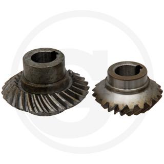 Set pinioane Coasa Deutz Fahr KM 22, elicoidal (Z21-Z27)