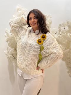 Bluza perforata cu floarea soarelui