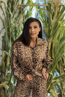 Camasa cu imprimeu animal print si guler