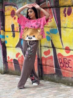 Pantaloni cu print vesel