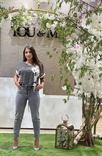 Pantaloni din jeans cu curea cu scris