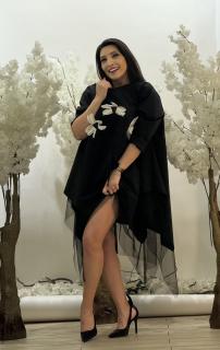 Rochie cu tulle si floricele aplicate