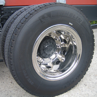 Capac pentru janta spate camion, Tir, 22,5  x8,25  , otel inoxidabil, montat cu surub, 10 gauri, PCD 335mm, adancime 280mm