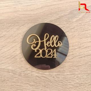 Decoratiune tort din plexiglas + lemn (HELLO 2024)