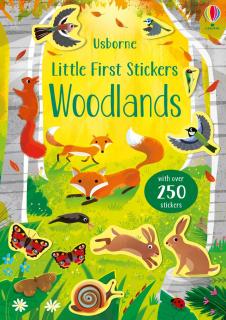 Carte cu autocolante Little First Stickers Woodlands