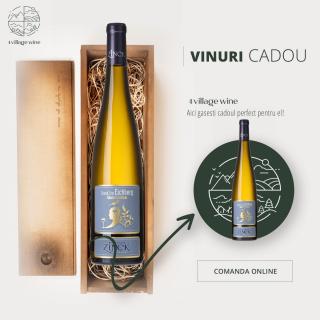 Vin cadou  Alsace Gewurztraminer Grand Cru Eichberg 2016 + cutie lemn, Domaine Zinck   Promotie vinuri cadou