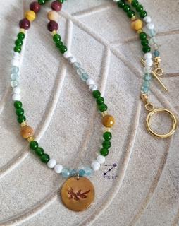 Colier jad, agate, howlit, hematit, cu medalion bronz frunze - unicat