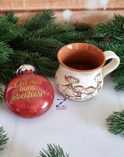 Set cadou Craciun pentru educatoare: cana ceramica, glob plastic personalizat