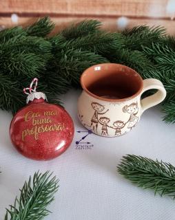 Set cadou Craciun pentru profesoara: cana ceramica, glob plastic personalizat