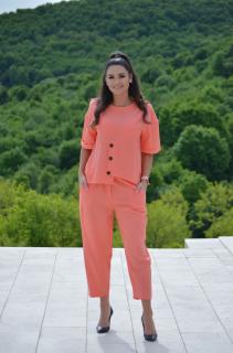 Compleu somon cu bluza cu nasturi