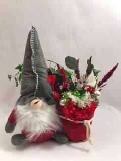 Aranjament floral cu Gnom