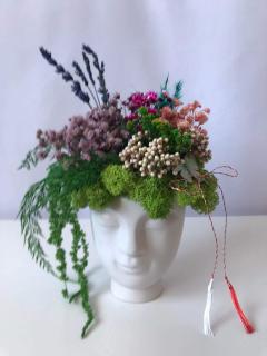 Aranjament floral in mini vaza chip