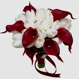 Buchet de flori elegant cu Lalele Albe si Cale Bordo