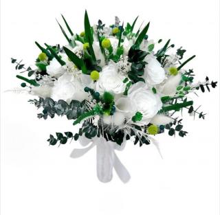 Buchet flori criogenate cu 17 trandafiri, plante verzi delicate ,eucalipt si feriga, rezistent , ideal pentru buchet mireasa sau ocazii speciale