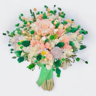Buchet mediu personalizabil cu trandafir criogenat si flori  naturale uscate alb-somon-verde