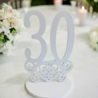 Inchiriere Numar de masa din MDF decupat cu design elegant