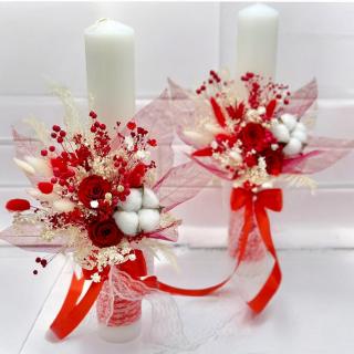 Set lumanari personalizabile, alb-rosu, pentru nunta sau botez cu aranjament frontal cu trandafir criogenat si plante naturale uscate, 40 cm