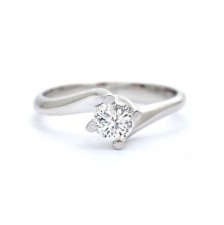 Inel din aur alb de 14K cu diamante 0.43 ct
