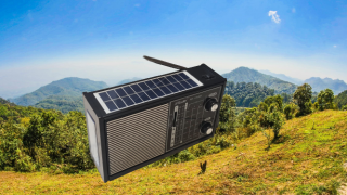 Radio cu Bluetooth Solar plus lanterna