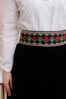 Brau traditional negru cu motiv floral multicolor Ioana