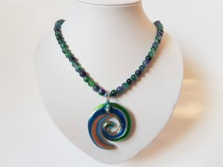 Colier de jad albastru-verde si pandantiv lampwork