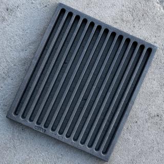Gratar din fonta rezistent pentru sobe, model MD15, dimensiune 272 x 310 x 20 mm