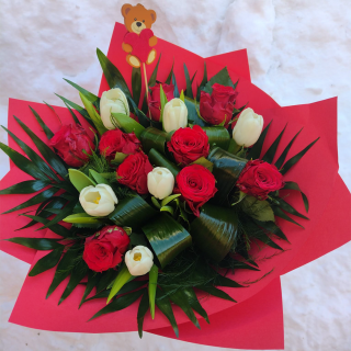 Buchet cu Trandafiri si Lalele