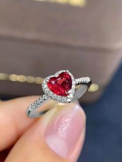Inel Stralucitor Pandora Style Silver Ruby