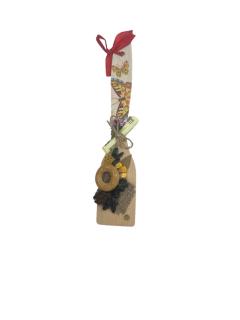 Spatula din lemn pictata si decorata ,   piesa de decor cu farmec traditional