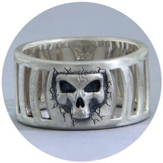 Inel Barbatesc Argint 925 Sculptat Craniu Prison Break - Design Rebel