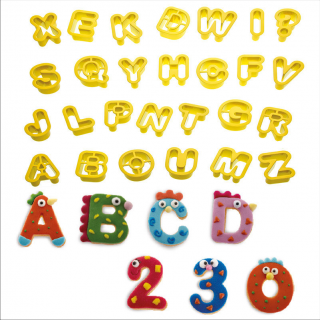 Decupatoare Alfabet si Cifre O 2 x H 1.6 cm, Material Plastic, Set 36 Buc