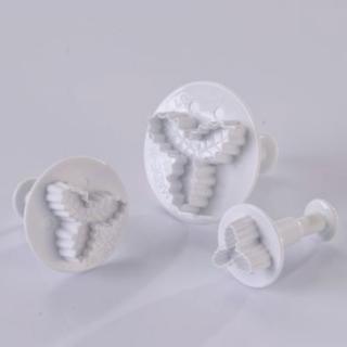 Frunze Ilex 3 Petale - Decupatoare Plastic cu Extractor O 2, 3 si 4 cm, Set 3 Buc
