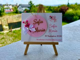 Marturie botez personalizata plexiglas O8 cm - cu flori naturale uscate