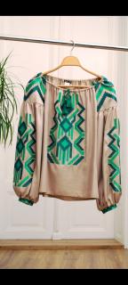 Bluza cu broderie premium