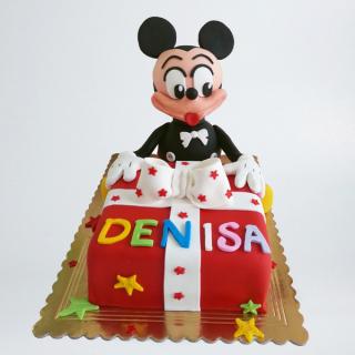 Cadou Mickey Mouse pe rosu