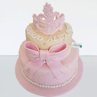 Tort botez coronita si fundita roz